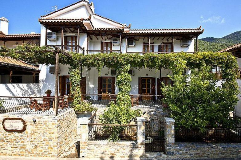 Athina Apartments Neo Klima Dış mekan fotoğraf